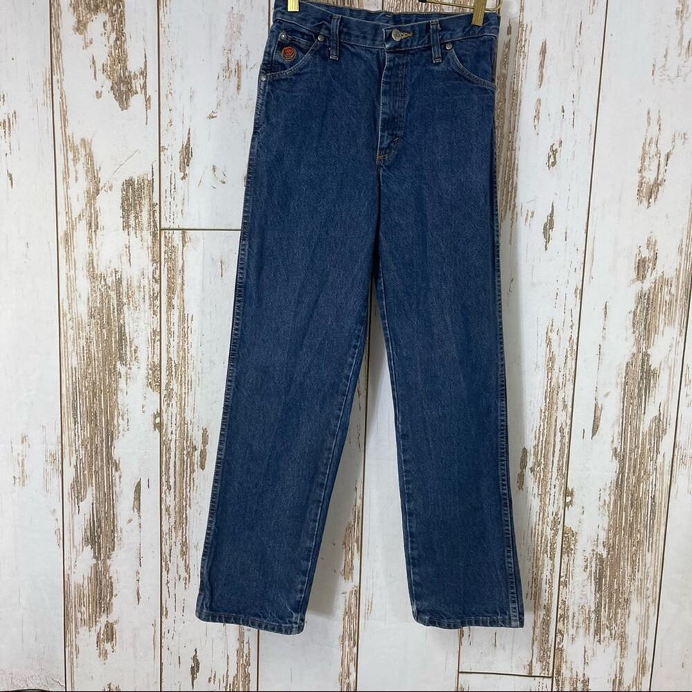 Wrangler 20X. Size 16 Reg. Adjustable Waistband. In excellent condition!